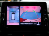 アラウンドモニター 白線や駐車車両をナビ及びルームミラーに表示 駐車している車両との位置関係も一目で分かって安心です