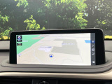 【12.3インチワイドナビ】高級感とインパクトのある大型ワイドナビを装備。各種オーディオ操作はもちろん、横長ワイド画面でのマップ2分割表示など、利便性も高いナビです♪
