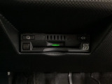 ETCが付いてます。ETC搭載車しか通過できないスマートICが利用できるようになりますよ!現在スマートICの設置箇所も増えてきているので、高速道路利用の幅が広がりますね☆