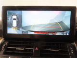 バック時の運転をサポートするバックガイドモニター&パノラミックビューモニター