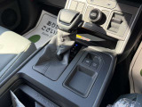 ★中古車なので、傷や凹みは多少はございます。小さな傷から大きな傷までさまざまです。大きな傷凹みは鈑金塗装修理後にお渡しを致しております。自社鈑金工場完備ですので、スピーディーな対応が可能です!