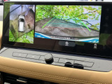 駐車時の安全をサポートするバックモニター。狭い場所でも安心して操作できます。ガイドライン表示で、正確な距離感を把握できます。