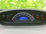 視認性の高いメーター類で、運転に必要な情報を的確に把握できます。走行状況を常に確認し、安全運転をサポートします。