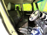 運転席シート廻りは使用感も少なく、良好な状態となっています。丁寧に使われていたことがよくわかりますね。