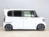 【コーティング/ガードコスメSP】好評のコーティング施工で愛車のボディをケアしませんか?紫外線や酸性雨等の劣化によって塗装面の光沢の消失や塗装の剥離を防ぎます!