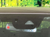 【i-ACTIVESENSE】走行中に前方の車両等を認識し、衝突しそうな時は警報とブレーキで衝突回避と被害軽減をアシスト。より安全にドライブをお楽しみいただけます。
