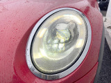 ●LEDヘッドライト:夜間走行時も良好な視界を確保し安心して運転できる高輝度LEDヘッドライトを装備!点灯速度が早く、消費電力も抑えられています。