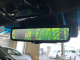 【デジタルインナーミラー】後席の大きな荷物や同乗者で後方が確認しづらい時でも安心!カメラが撮影した車両後方の映像をルームミラー内に表示。クリアな視界で状況の確認が可能です!