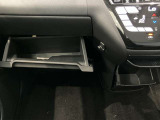 収納スペースもたくさん有ります☆車検証や小物類などすっきり収納♪