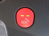 エアバッグ作動時や後突時、もしくは車内のSOSボタンを押した際に緊急通報オペレーターに連携し、救急・警察を手配します。更にオペレーターにも連携、お客様のご要望に応じてロードサービスの手配を行います。