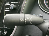 雨天時でもクリアな視界を確保できるワイパーレバー。操作も簡単で、安全な運転をサポートします。