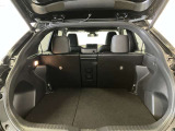 広々としたラゲージスペースを備えています。大きなものや長さのある荷物もしっかりと積み込めます。たくさん荷物を積めるので旅行にも便利です!!