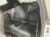 オキシクリア除菌済U-CARです。当社では展示前にハンドル、ドアノブ、シフトノブなどのウイルス付着が気になり内装表面を協力除菌しております。二酸化塩素の協力な酸化分解作用を利用したシステムです。