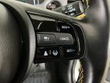 【アダプティブ・クルーズ・コントロール】予め設定した車速内でクルマが自動的に加減速。 前走車との適切な車間距離を維持しながら追従走行し、高速道路でのドライバーの疲労を軽減してくれる嬉しい機能付♪
