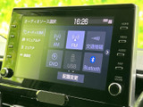 お好みの音楽をクリアな音質で楽しめるオーディオシステム。ドライブ中のエンターテイメントを充実させてくれます。