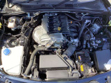 ロードスターのために専用設計されたSKYACTIV-G 1.5Lエンジン搭載。全てを「使い切る」ことを前提として開発されたエンジンです。クイックな反応とやる気にさせてくれるサウンドをご体感ください。