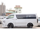 【新型/9型モデル!!ハイエースワゴンGL4WD/FLEXスマートベッドキット】前向き10名乗車!内外装カスタム済み♪