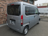 オプションになりますが、ボディーコーティングもご用意しております。新車の輝きに近づき、洗車などのお手入れも楽になりますよ。