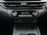 オートエアコンですので、車内を快適な空間に出来ます♪