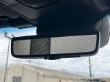 【デジタルインナーミラー】後席の大きな荷物や同乗者で後方が確認しづらい時でも安心!カメラが撮影した車両後方の映像をルームミラー内に表示。クリアな視界で状況の確認が可能です!