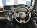 運転しやすいインパネ周りです!見やすいレイアウトで快適なドライブをサポートします!