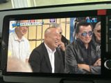 停車中に楽しめるTV機能。ニュースや番組をチェックしながら、休憩時間を有効活用できます。