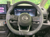 【純正革巻きステアリング】上質な革を使用することで、手にしっかり馴染みとても運転しやすいハンドルです♪