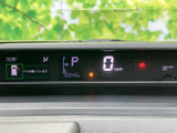 視認性の高いメーター類で、運転に必要な情報を的確に把握できます。運転に集中できる、シンプルで分かりやすいデザインです。