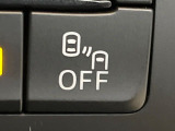 【ブラインドスポットモニタリング】走行中、ドアミラーの死角になりやすい箇所に後続車が接近するとサイドミラー付近に警告を表示、ドライバーに注意喚起をしてくれます。