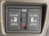 【両側パワースライドドア】スマートキーや運転席のスイッチで後席両側スライドドアの開閉が可能♪電動だから力を入れてドアを開ける必要が無く、小さなお子様でも簡単に開け閉めでき快適です♪