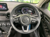 【純正革巻きステアリング】上質な革を使用することで、手にしっかり馴染みとても運転しやすいハンドルです♪