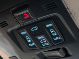 【パワーバックドア】スマートキーや運転席のボタンを押すだけでリアゲートが自動で開閉します!荷物を持っている時や、高い位置にあるバックドアを閉める際に便利な機能です♪