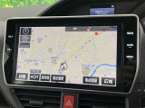 【10.5インチナビ】高級感とインパクトのある大画面ナビを装備。各種オーディオ操作はもちろん、スマホ連携もできる利便性の高いナビです♪