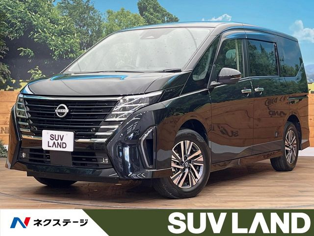 セレナ 1.4 e-4ORCE ハイウェイスターV 4WD 