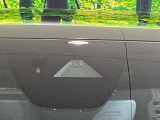【i-ACTIVESENSE】走行中に前方の車両等を認識し、衝突しそうな時は警報とブレーキで衝突回避と被害軽減をアシスト。より安全にドライブをお楽しみいただけます。