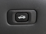 使いやすさや安全性を追求したステアリング周り!高級車ゆえにスイッチ類が多いのも特徴ですね!考え尽くされた配置ですぐに使いこなす事が出来ますのでご安心下さい!是非、体感してみて下さい!!