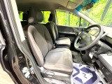 運転席シート廻りは使用感も少なく、良好な状態となっています。丁寧に使われていたことがよくわかりますね。
