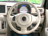 【純正革巻きステアリング】上質な革を使用することで、手にしっかり馴染みとても運転しやすいハンドルです♪
