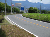 関越道の月夜野インターを降りてから国道17号線を前橋方面へ!右手には月夜野トラックターミナルが在り青い道路標識の右側に見える「S」の看板の場所です!