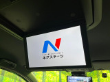 【フリップダウンモニター】大画面モニターで後席でもエンタメをお楽しみいただけます。小さなお子様にも大人気の装備です♪