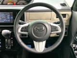 【純正革巻きステアリング】上質な革を使用することで、手にしっかり馴染みとても運転しやすいハンドルです♪