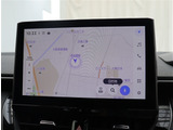 『1台』のお車に対して、3名体制で日々議論を重ね仕入れを行っております。