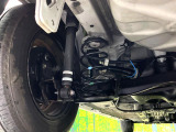 お車を安心してお乗りいただく為には、足回りの定期点検が欠かせません。サービスサポート(有償保証)では無料点検もご提供しており、安心のカーライフをお過ごしいただけるサポート体制が整っています。