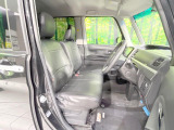 運転席シート廻りは使用感も少なく、良好な状態となっています。丁寧に使われていたことがよくわかりますね。