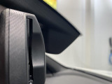 【ルームミラー一体型ETC】BMWといえばルームミラー一体型のETC。ドライバーから差し込めるかたちになっておりますので、差し忘れの際も慌てずにご利用いただけます。