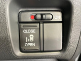【パワースライドドア】スマートキーや運転席のスイッチでスライドドアの開閉が可能♪電動だから力を入れてドアを開ける必要が無く、小さいお子様でも、重い荷物を持っている時もラクに開け閉めできます♪