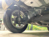 お車を安心してお乗りいただく為には、足回りの定期点検が欠かせません。サービスサポート(有償保証)では無料点検もご提供しており、安心のカーライフをお過ごしいただけるサポート体制が整っています。