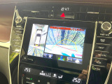 【パノラミックビューモニター】専用のカメラにより、上から見下ろしたような視点で360度クルマの周囲を確認することができます☆死角部分も確認しやすく、狭い場所での切り返しや駐車もスムーズに行えます。