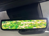 【デジタルインナーミラー】後席の大きな荷物や同乗者で後方が確認しづらい時でも安心!カメラが撮影した車両後方の映像をルームミラー内に表示。クリアな視界で状況の確認が可能です!