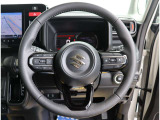 自社工場を3拠点完備しております。重整備やカスタムを始め、ご購入後のお車のメンテナンスも弊社にお任せください。